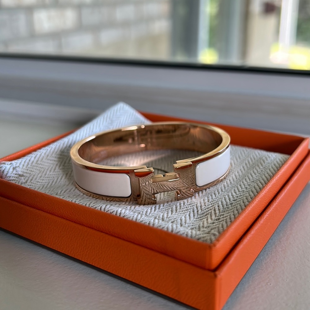 Authentic Hermes Clic H bracelet, cream rose gold, size: PM
